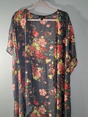 Torrid Plus Size Charcoal Gray Floral Sheer Kimono Beach Swim Wrap Dressy Cover